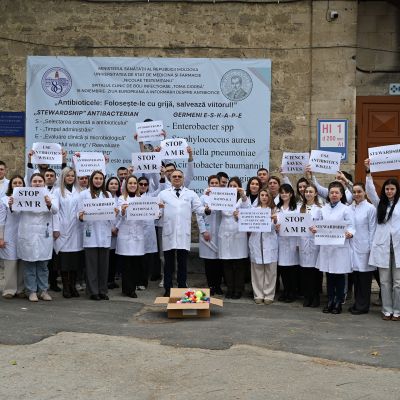 Flashmob dedicated to European Antibiotic Awareness Day